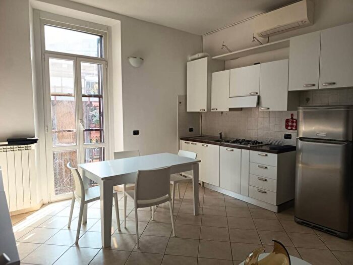 Appartamento bilocale in affitto in Via Orti, Quadronno Crocetta, Milano