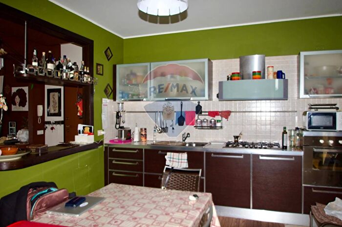 Appartamento con 6 locali in vendita in Belgio, Bronte