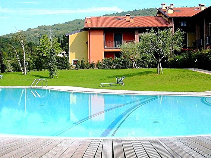 Appartamento trilocale in affitto in Via Vittorio Veneto, Castion Veronese, Costermano sul Garda