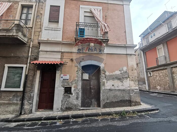 Casa con 5 locali in vendita in Via Novembre, Lentini