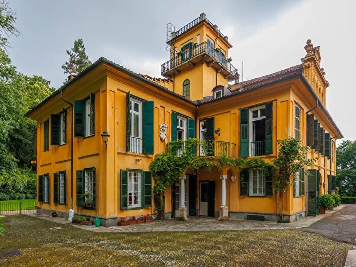 Appartamento con 9 locali in vendita in Strada Comunale da San Vito a Revigliasco, Torino