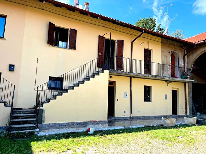 Appartamento monolocale in affitto in Via San Giovanni Bosco, Velate, Usmate Velate