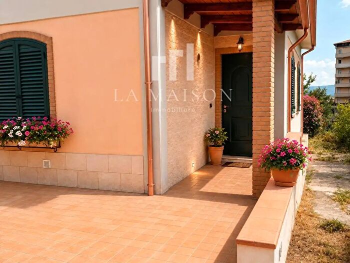 Casa trilocale in vendita in Via Lazio, Campobasso