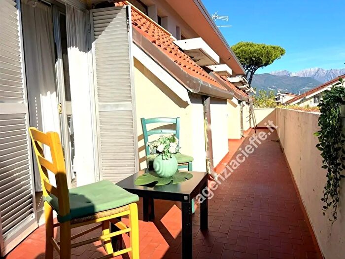 Appartamento quadrilocale in vendita in Massa