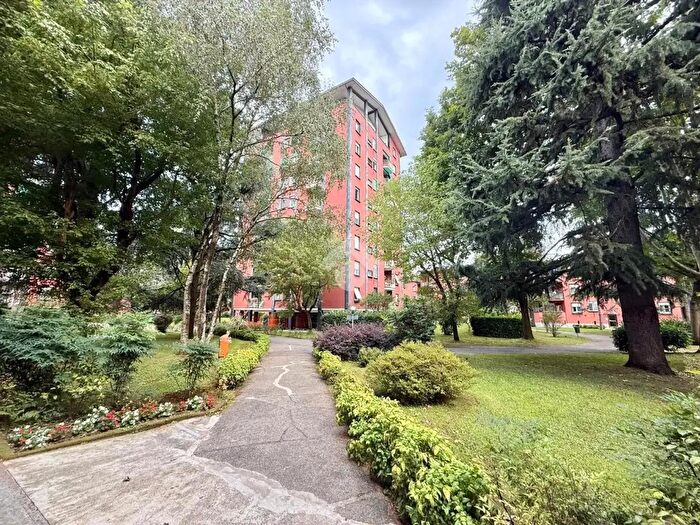 Appartamento trilocale in affitto in Via Guglielmo Marconi, Cinisello Balsamo