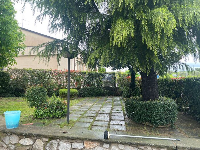 Casa con 10 locali in vendita in Ulivi, Marciano Della Chiana