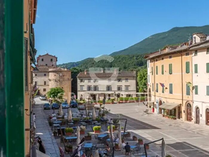 Appartamento con 6 locali in vendita in Via San Domenico, Cetona