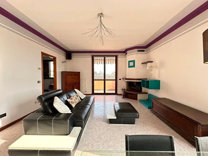 Appartamento con 5 locali in vendita in Fiorenzuola DArda