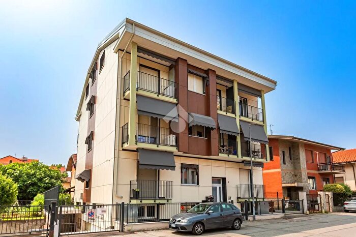 Appartamento quadrilocale in vendita in Via Colombo, Beinasco