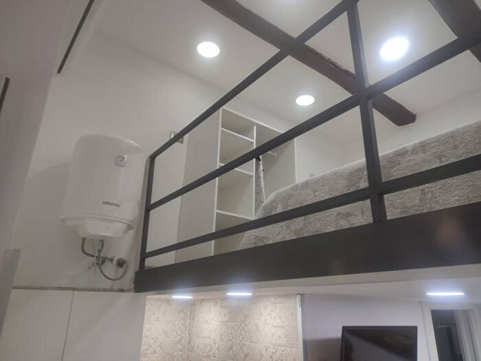 Appartamento bilocale in affitto in Vico Caricatoio, Quartieri Spagnoli, Napoli