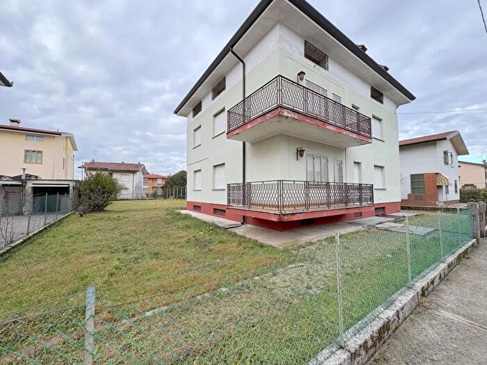 Casa trilocale in vendita in Via Marsala, Udine