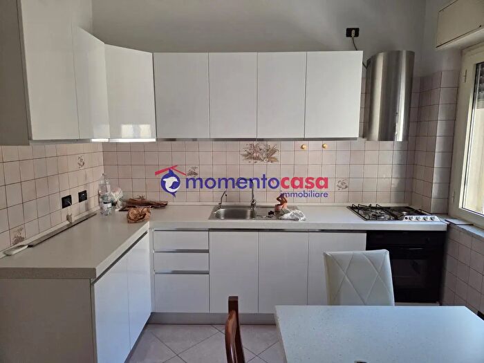 Appartamento quadrilocale in vendita in Via Palmi, Reggio di Calabria