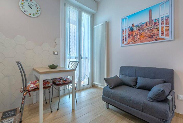 Appartamento bilocale in affitto in Via Vittoria, Bologna