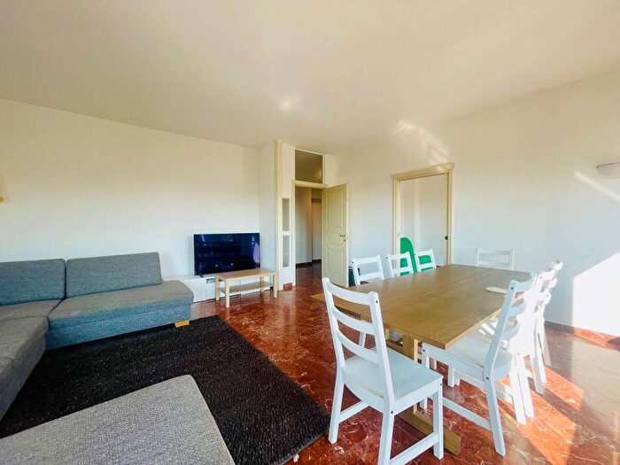 Appartamento quadrilocale in affitto in Via Arzaga, Bande Nere, Milano