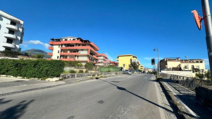 Appartamento trilocale in vendita in Via Gabriele dAnnunzio, Ercolano