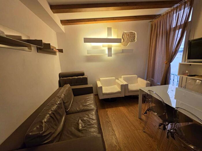 Appartamento trilocale in affitto in Calle al Ponte de la Guerra, Santi Giovanni e Paolo Santa Maria Formosa, Venezia