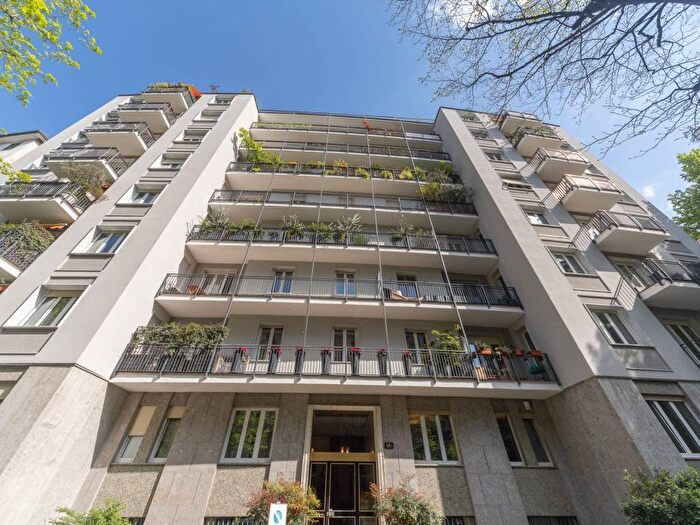 Appartamento bilocale in affitto in Via della Moscova, Moscova, Milano