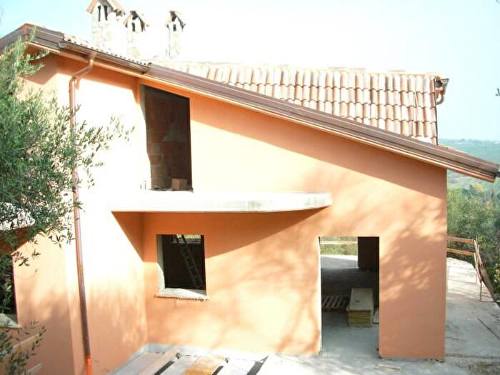 Casa quadrilocale in vendita in Via dei Pastinacci, Capena