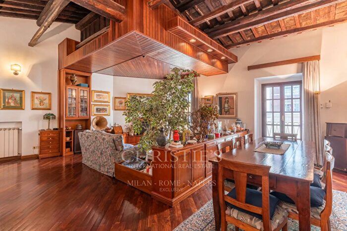 Appartamento quadrilocale in vendita in Via dei Chiavari, Roma