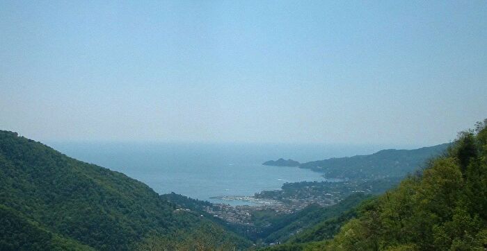 Casa con 8 locali in vendita in Via San Maurizio dei Monti Rapallo, Rapallo