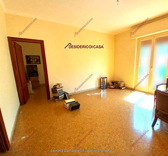 Appartamento con 8 locali in vendita in Via Costantino Lascaris Palermo Pa Italia, Palermo