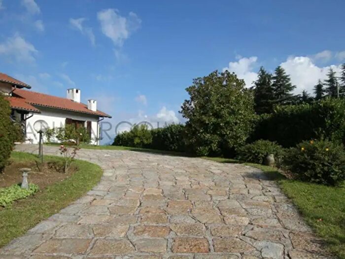 Casa con 6 locali in vendita in Monte Marenzo