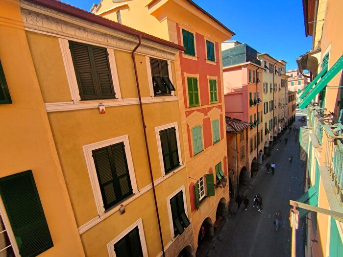 Appartamento trilocale in vendita in Chiavari