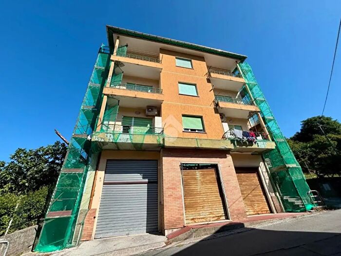 Appartamento con 5 locali in vendita in Via Ca Cecchi, Sant'Olcese