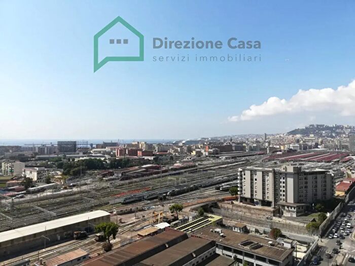 Appartamento quadrilocale in vendita in Centro Direzionale, Napoli