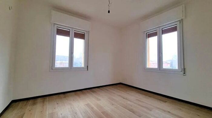 Appartamento trilocale in vendita in Via Eugenio Curiel Centro Mirandola Modena, Mirandola