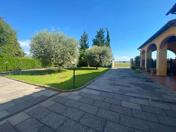 Appartamento bilocale in vendita in Via Centola, Campi Bisenzio