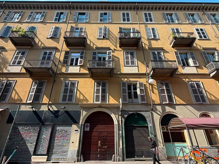 Appartamento quadrilocale in affitto in Via Bernardino Galliari, San Salvario Baretti, Torino