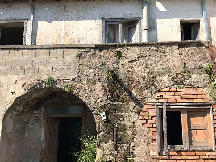 Casa con 8 locali in vendita in Via dei Colombi, Carinola
