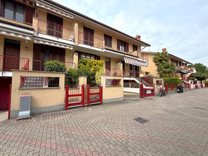 Casa quadrilocale in vendita in Via Pertini, Corbetta
