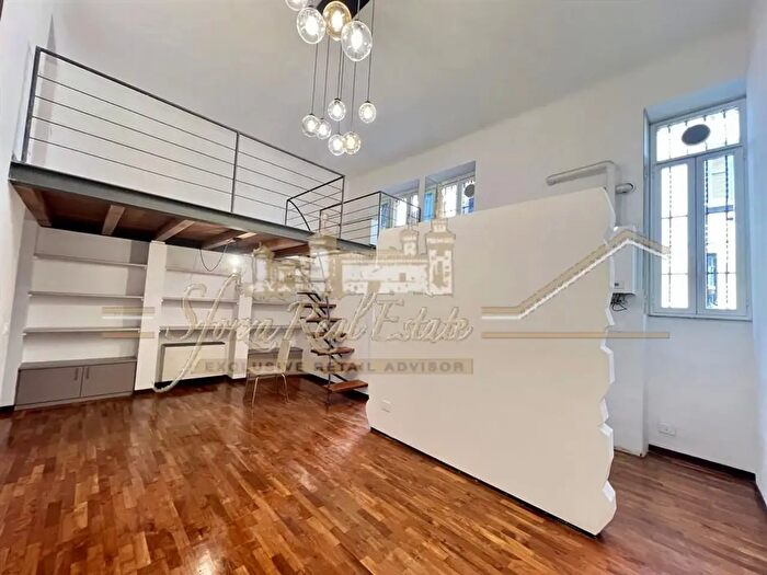 Appartamento trilocale in affitto in Via Orti, Milano