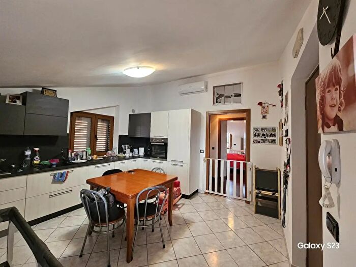 Appartamento con 5 locali in vendita in Pollenza