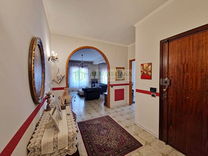 Appartamento con 5 locali in vendita in Via Lorenzo Bolano, Gravina Di Catania