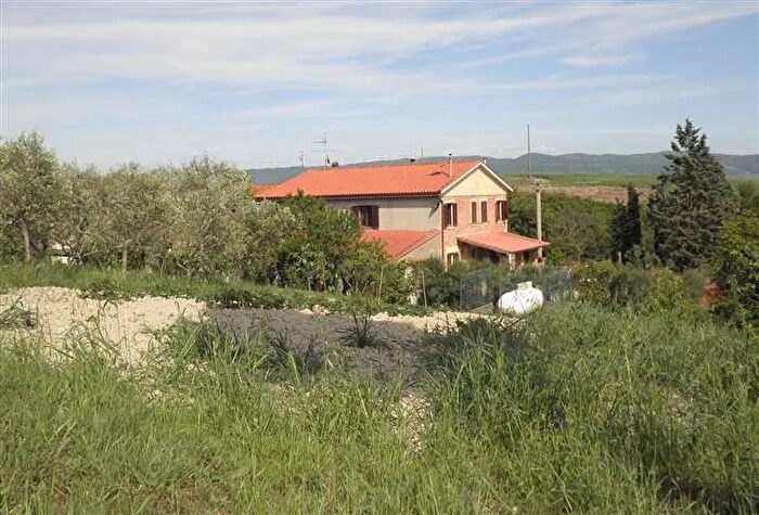 Casa con 10 locali in vendita in Rosignano Marittimo