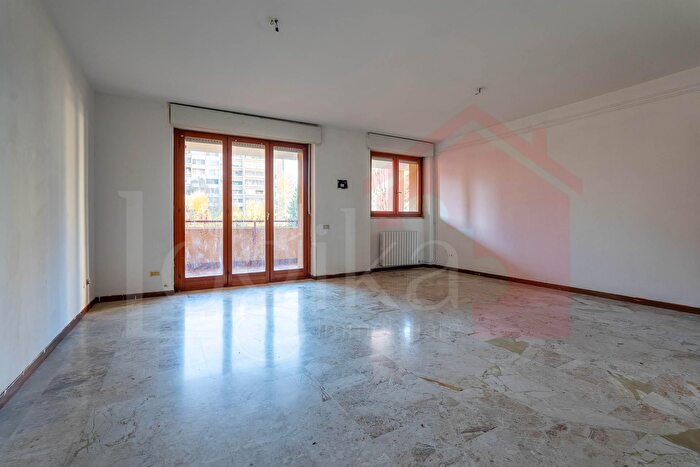 Appartamento quadrilocale in vendita in Via delle Rose, Pieve Emanuele