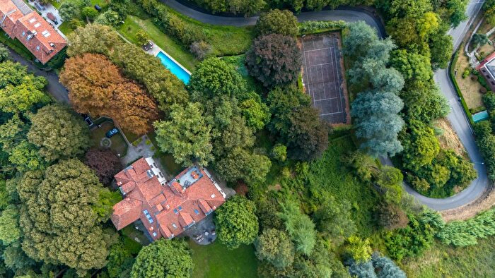 Appartamento con 9 locali in vendita in Via Lunga, San Mauro Torinese