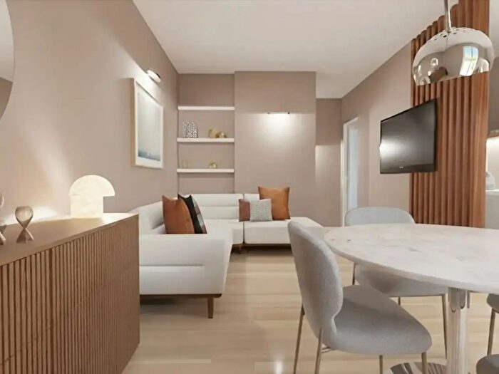 Appartamento quadrilocale in vendita in Via Santa Rita da Cascia, Milano