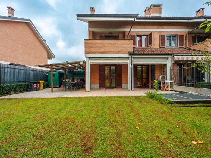 Casa con 7 locali in vendita in Via Luigi Calabresi, Venaria Reale