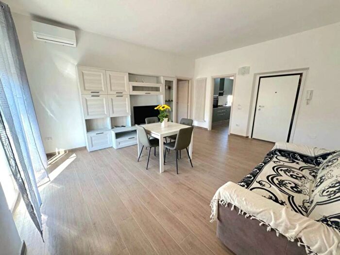 Appartamento trilocale in affitto in Via Litoranea, Zona Nuova Pratoranieri, Follonica