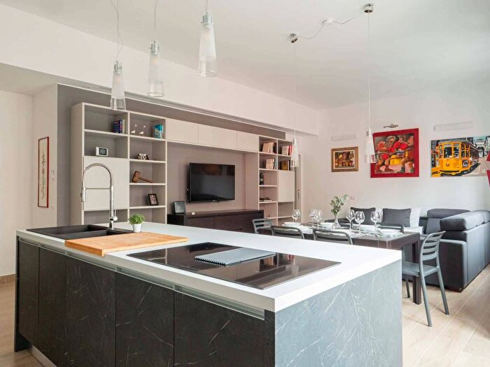 Appartamento trilocale in affitto in Via Emilio Morosini, Cadore, Milano