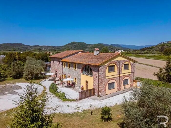 Casa con 6 locali in vendita in Via Giuseppe di Vittorio, San Giuliano Terme