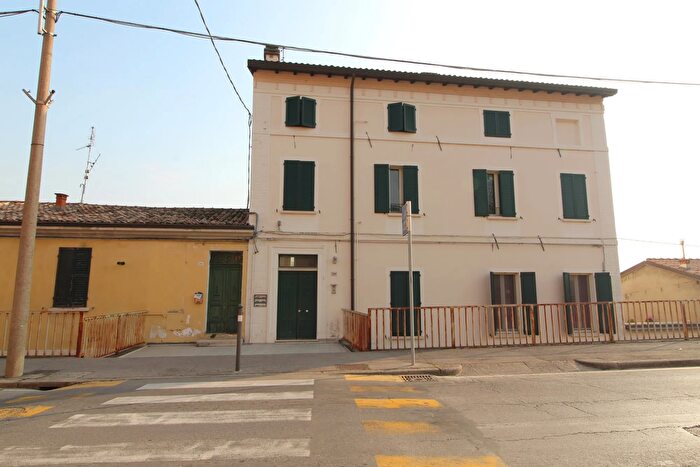 Appartamento quadrilocale in vendita in Via Camillo Cavour Meldola, Meldola