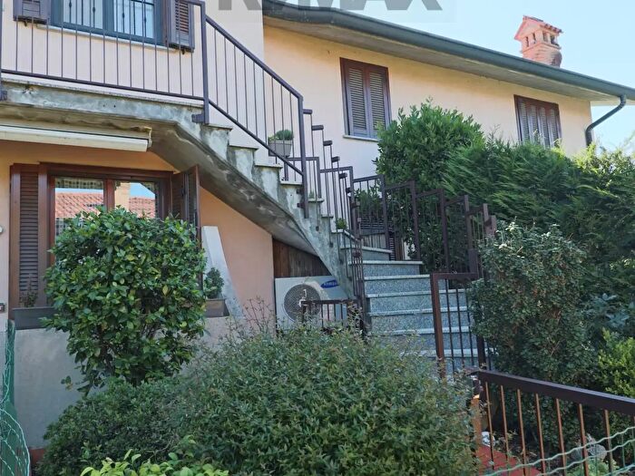 Appartamento trilocale in vendita in Via Giugno, Bottanuco