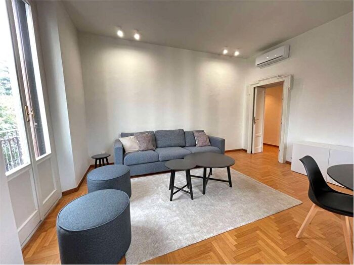 Appartamento trilocale in affitto in Via Bernardino de Conti, Dergano, Milano