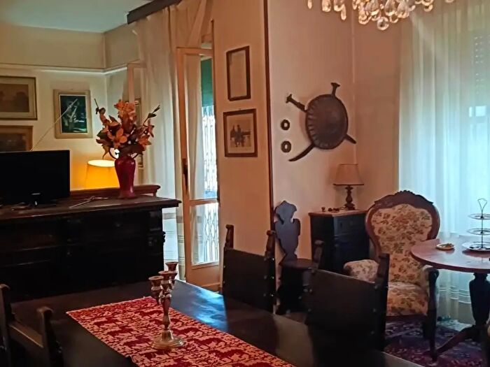 Appartamento con 5 locali in vendita in Pisa