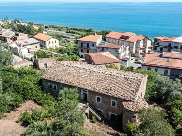 Casa con 6 locali in vendita in Via Marina, Santo Stefano Di Camastra